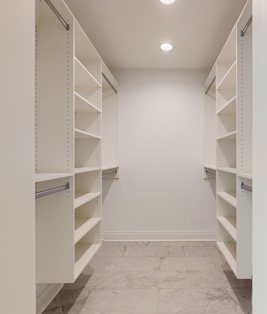 1406 Grant Road Northbrook, IL 60062 - Photo 17 of 39