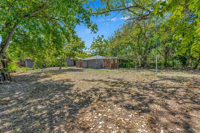 a view of a outdoor space