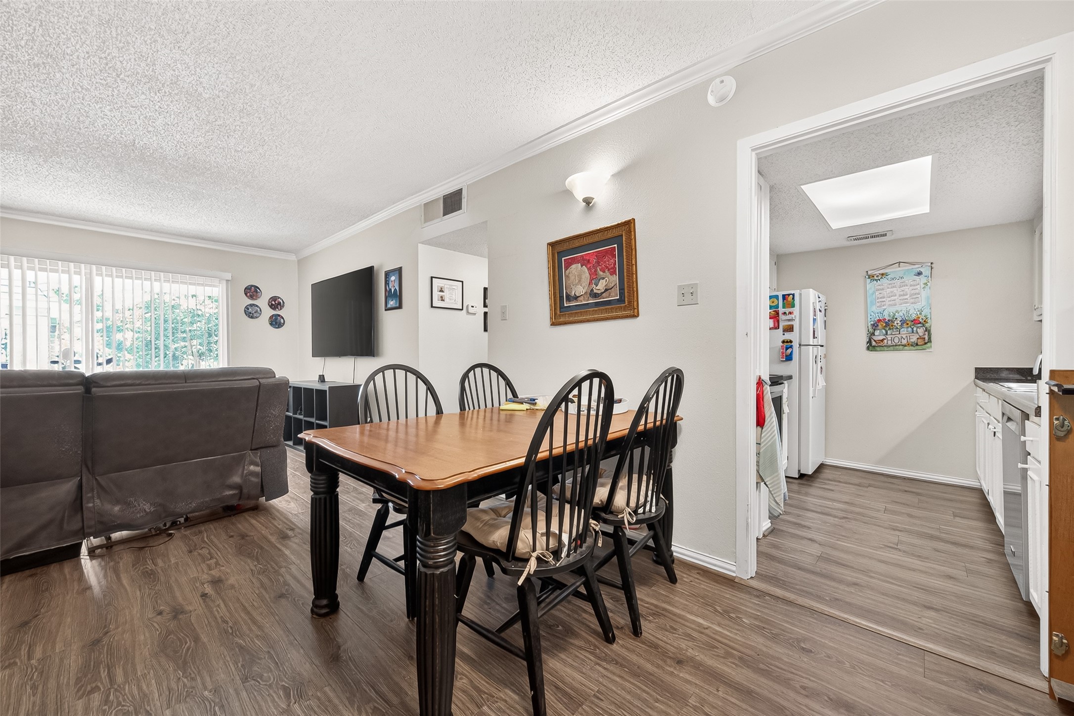 2234 South Piney Point Road, Unit 206 Houston, TX 77063 - Photo 9 of 33