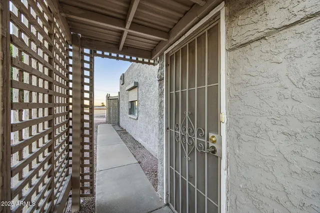 $1,700 | 6120 East Augusta Circle, Mesa, AZ 85215