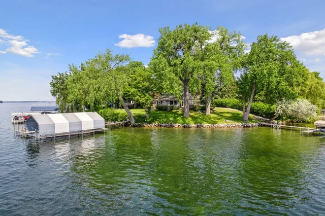 $5,999,000 | 5150 Meadville Street, Greenwood, MN 55331