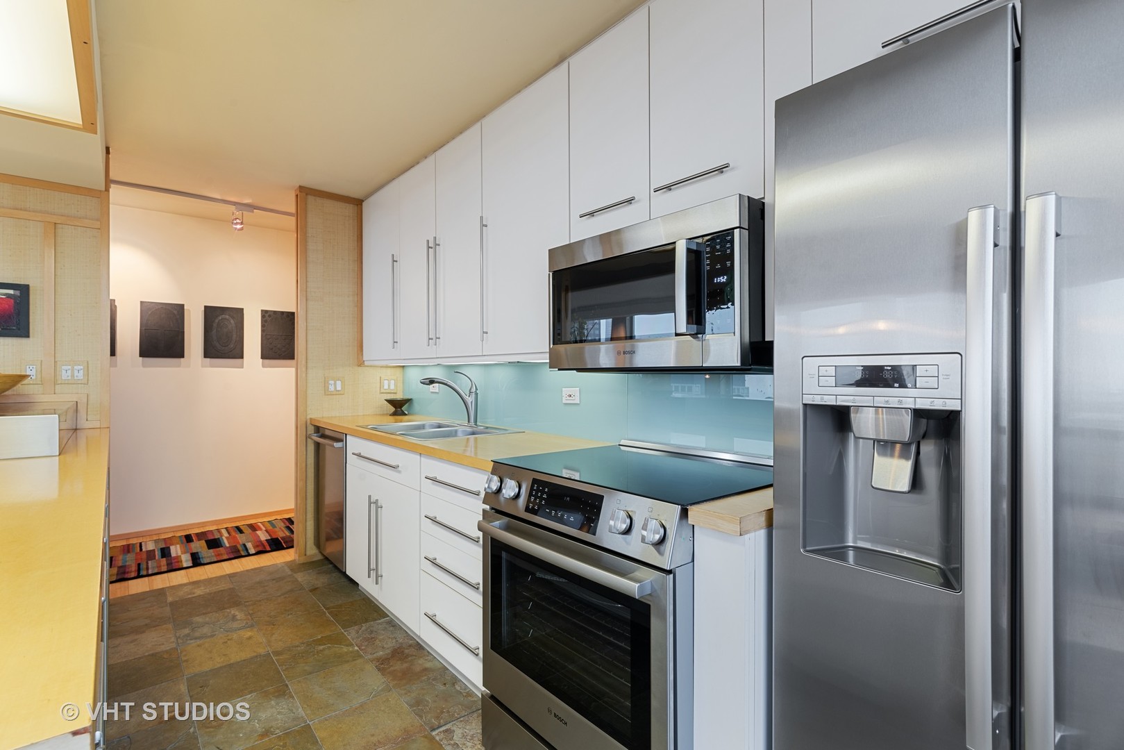 111 East Chestnut Street, Unit 43A Chicago, IL 60611 - Photo 10 of 29