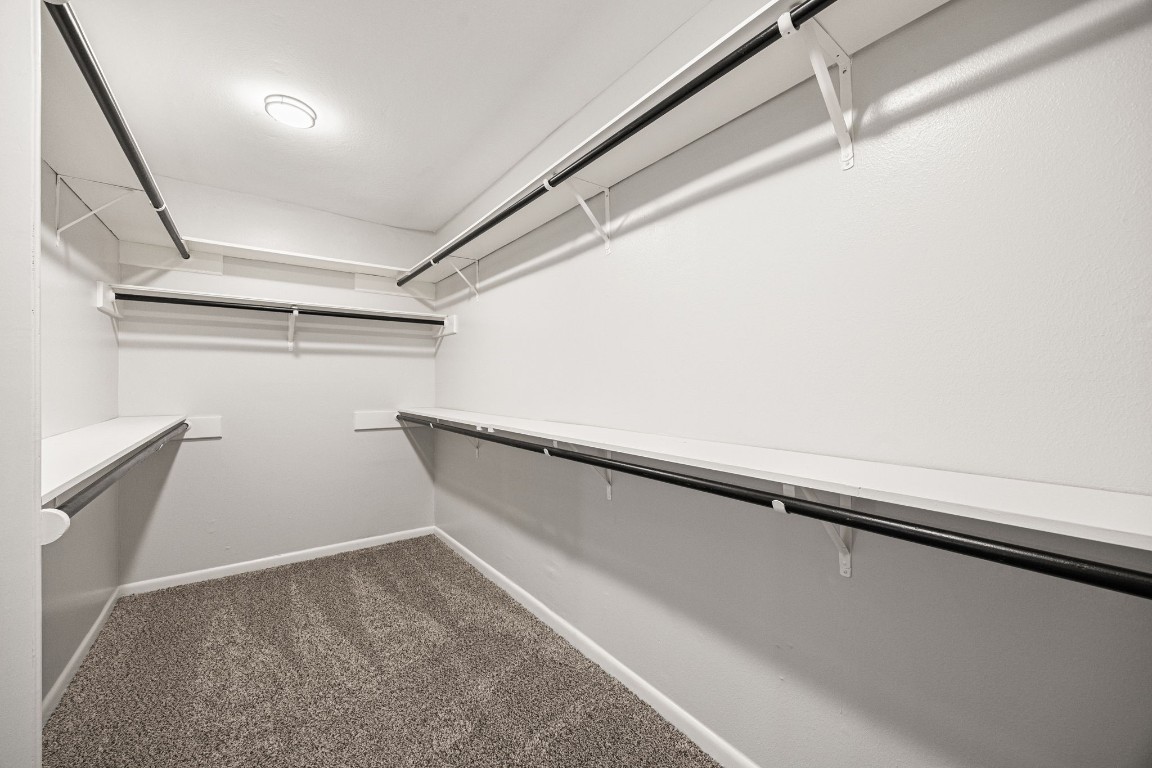 15686 Barkers Landing Road Houston, TX 77079 - Photo 26 of 32 Primary Walk-in Closet #1