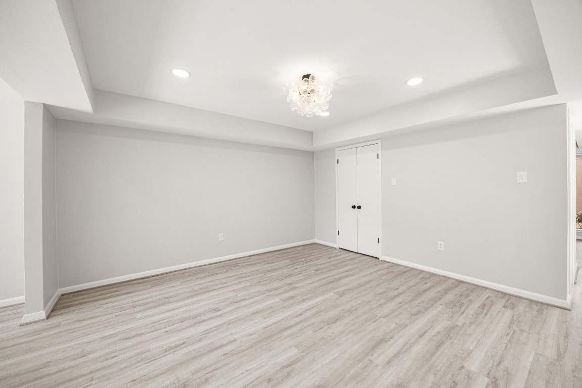 15686 Barkers Landing Road Houston, TX 77079 - Photo 9 of 32 Formal Dining Room w/o virtual staging