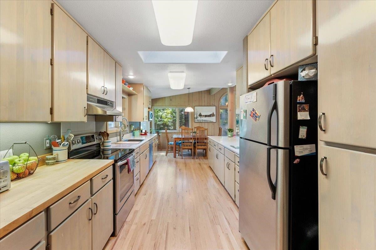 2101 Memeo Road McCloud, CA 96057 - Photo 10 of 34 Gallery Image 10
