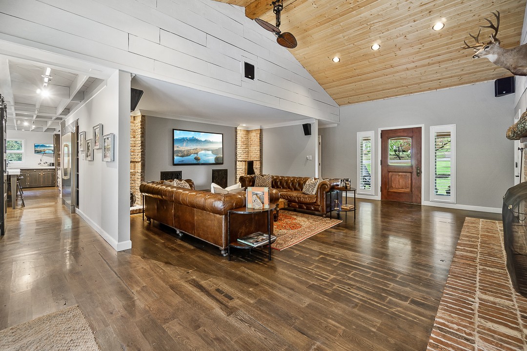 1180 Mt Vernon Road Cookeville, TN 38501 - Photo 2 of 48 a living room with furniture and a wooden floor