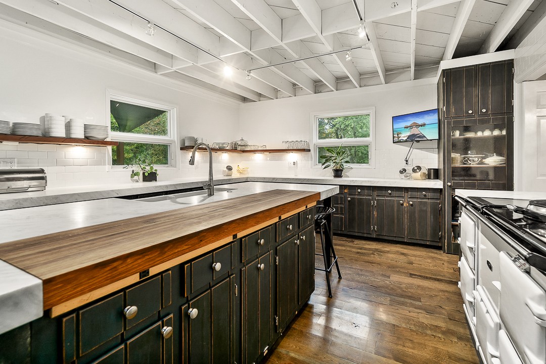 1180 Mt Vernon Road Cookeville, TN 38501 - Photo 8 of 48 a kitchen with lots of counter space and a sink