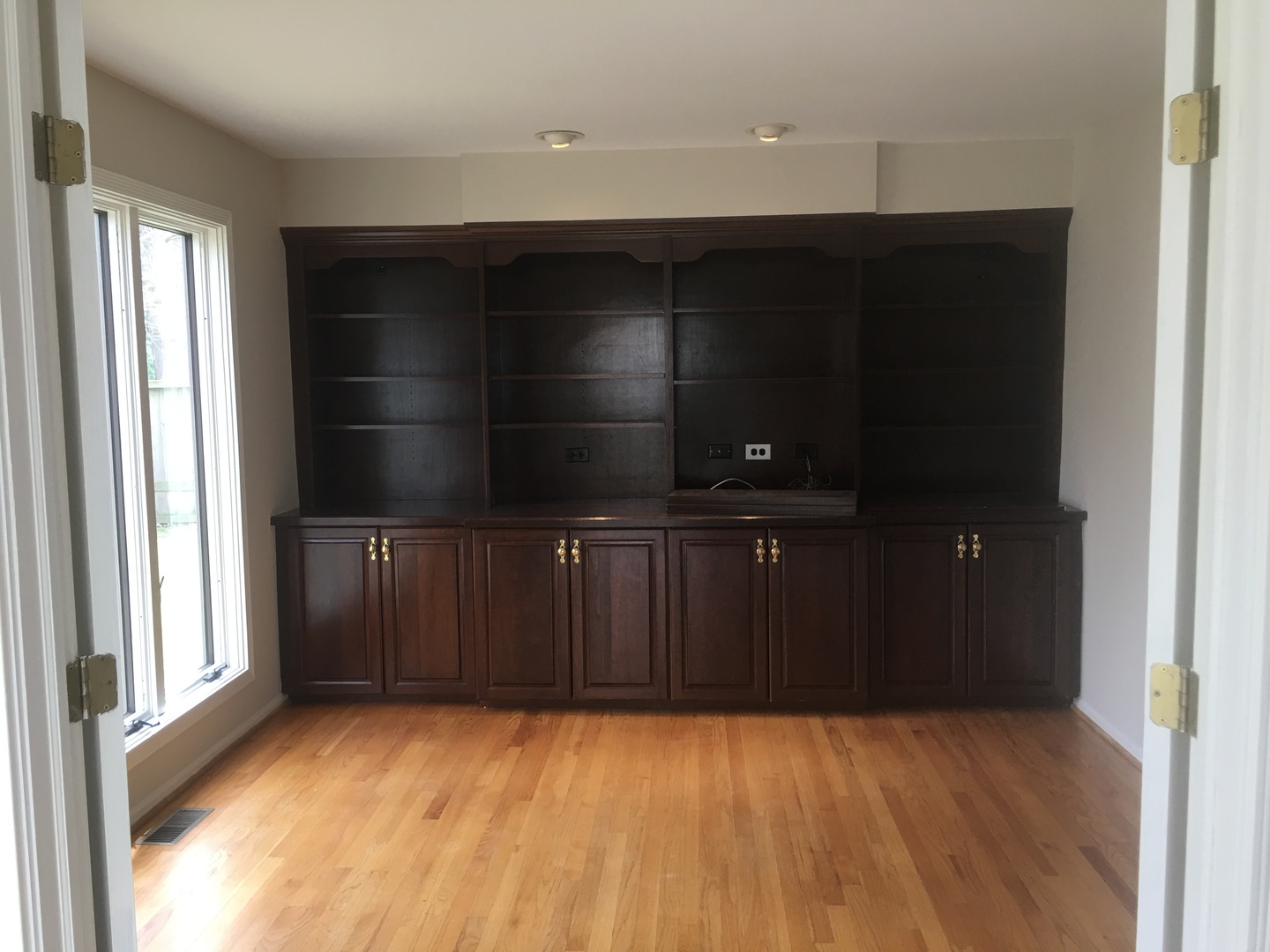 3203 Sprucewood Road Wilmette, IL 60091 - Photo 6 of 8 a view of wooden door