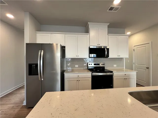 a view of walk in closet