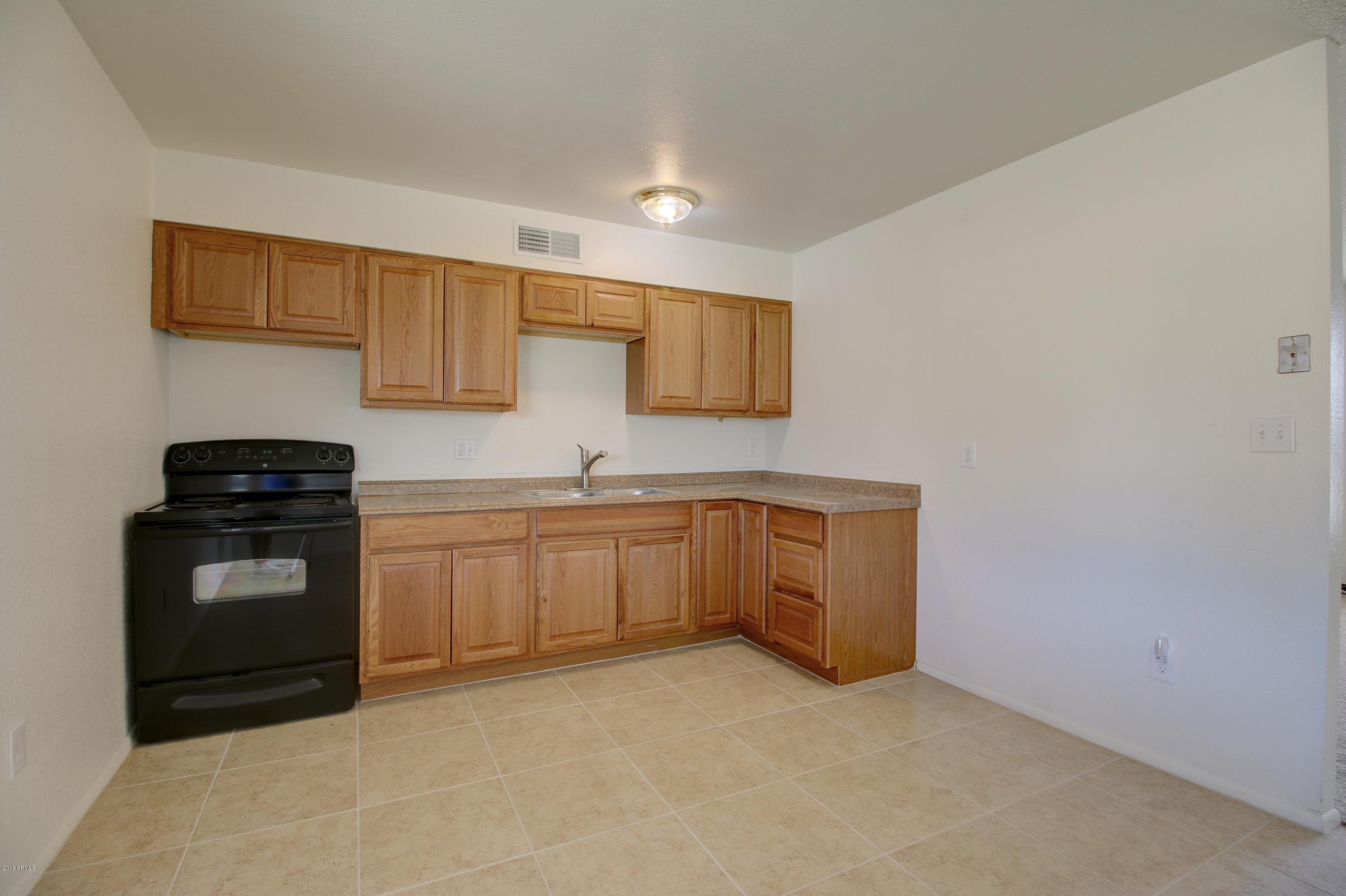 5150 West Granada Road Phoenix, AZ 85035 - Photo 4 of 20 IMG_5195_6_7_8_9