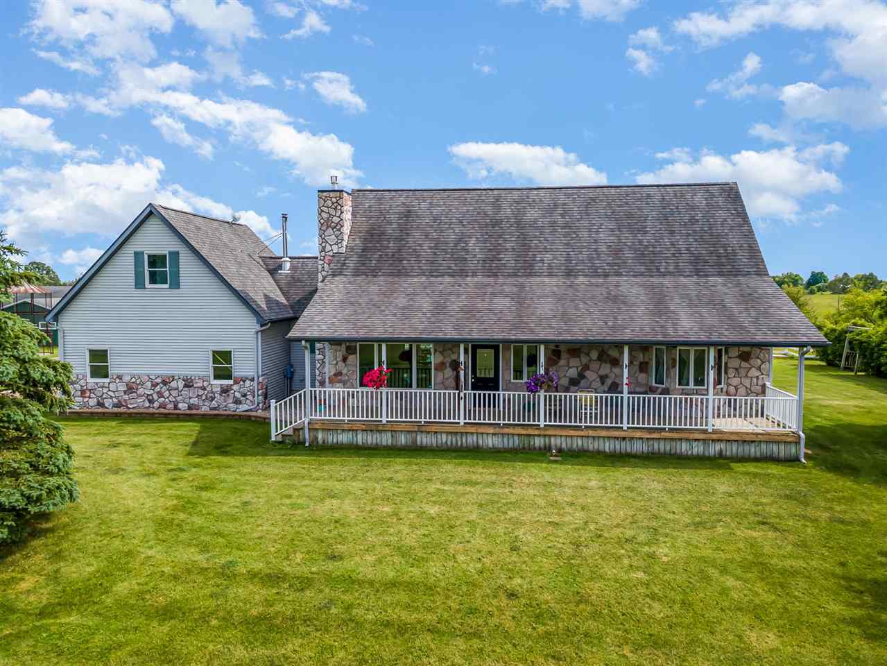 2425 Ritchie Road Gladwin, MI 48624 - Photo 1 of 42