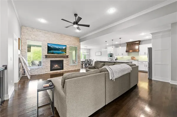 $695,000 | 2104 Foxtail Drive, Kearney, MO 64060