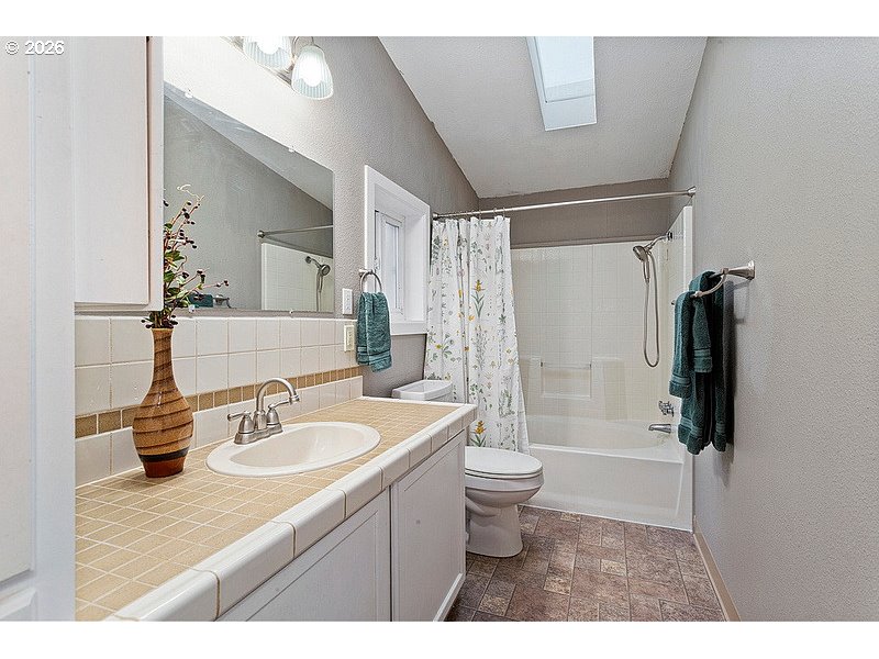 774 Southwest Sunset Way, Unit 79 Troutdale, OR 97060 - Photo 16 of 23 Bathroom, Attached