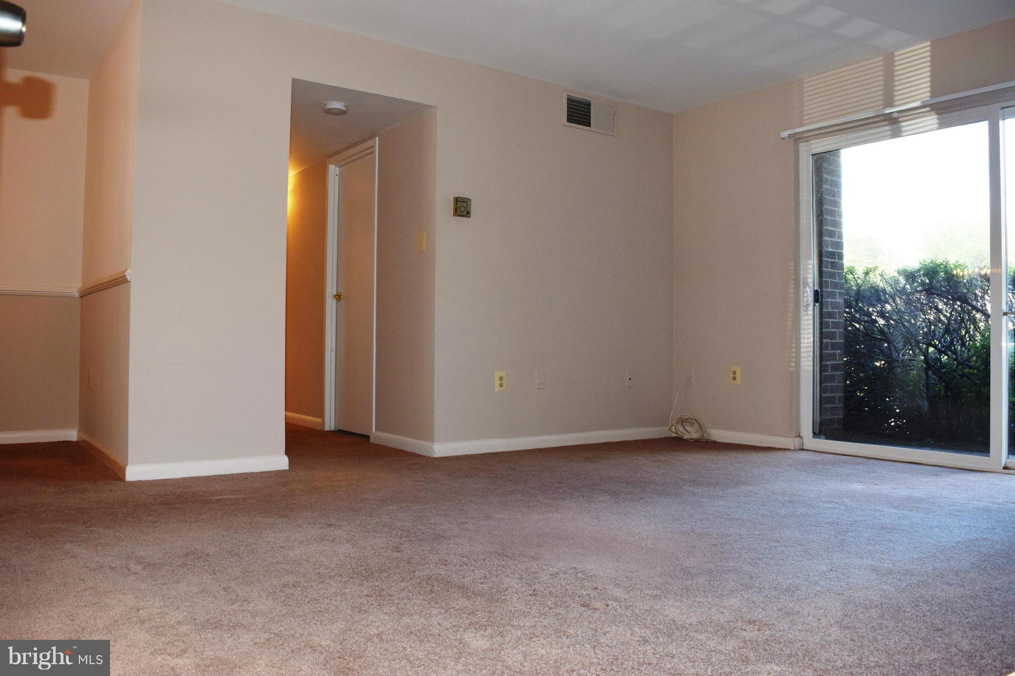 3234 Spartan Road, Unit 1H7 Olney, MD 20832 - Photo 3 of 23 Living Room