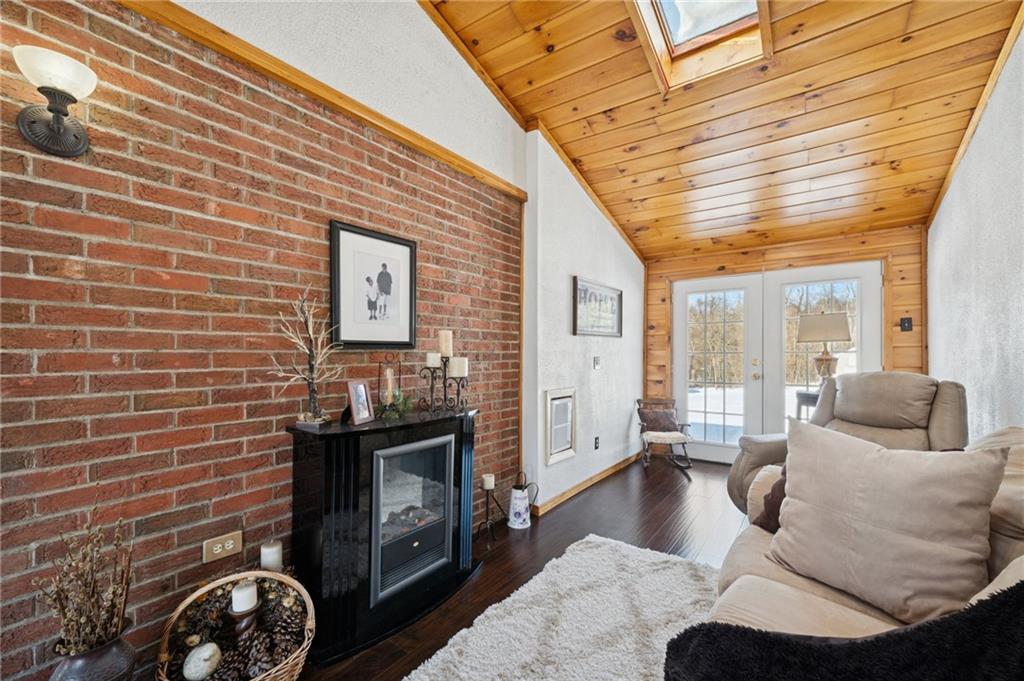 560 Simpson Howell Road Elizabeth, PA 15037 - Photo 4 of 40