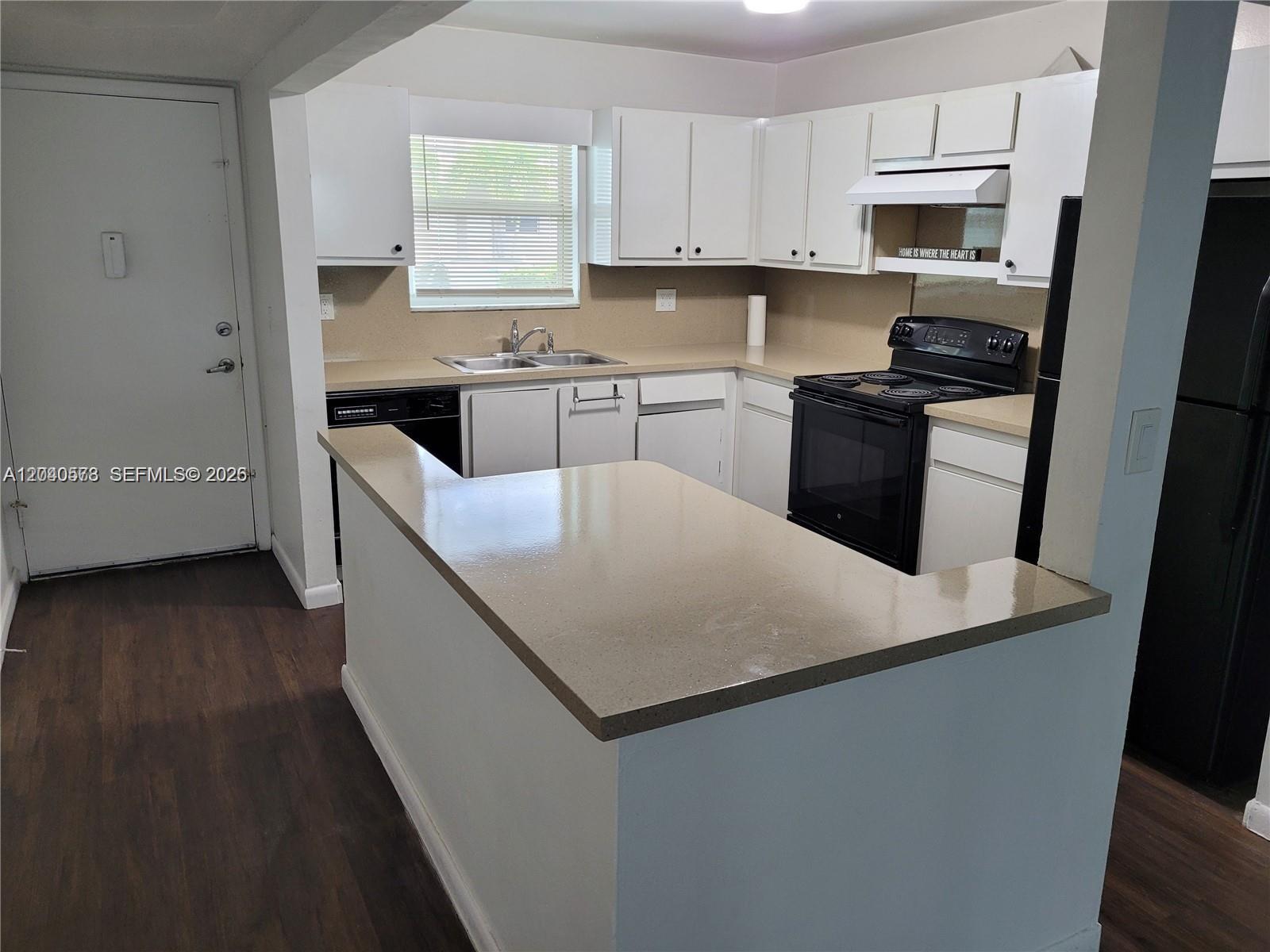 2832 Fillmore Street, Unit 18 Hollywood, FL 33020 - Photo 2 of 21