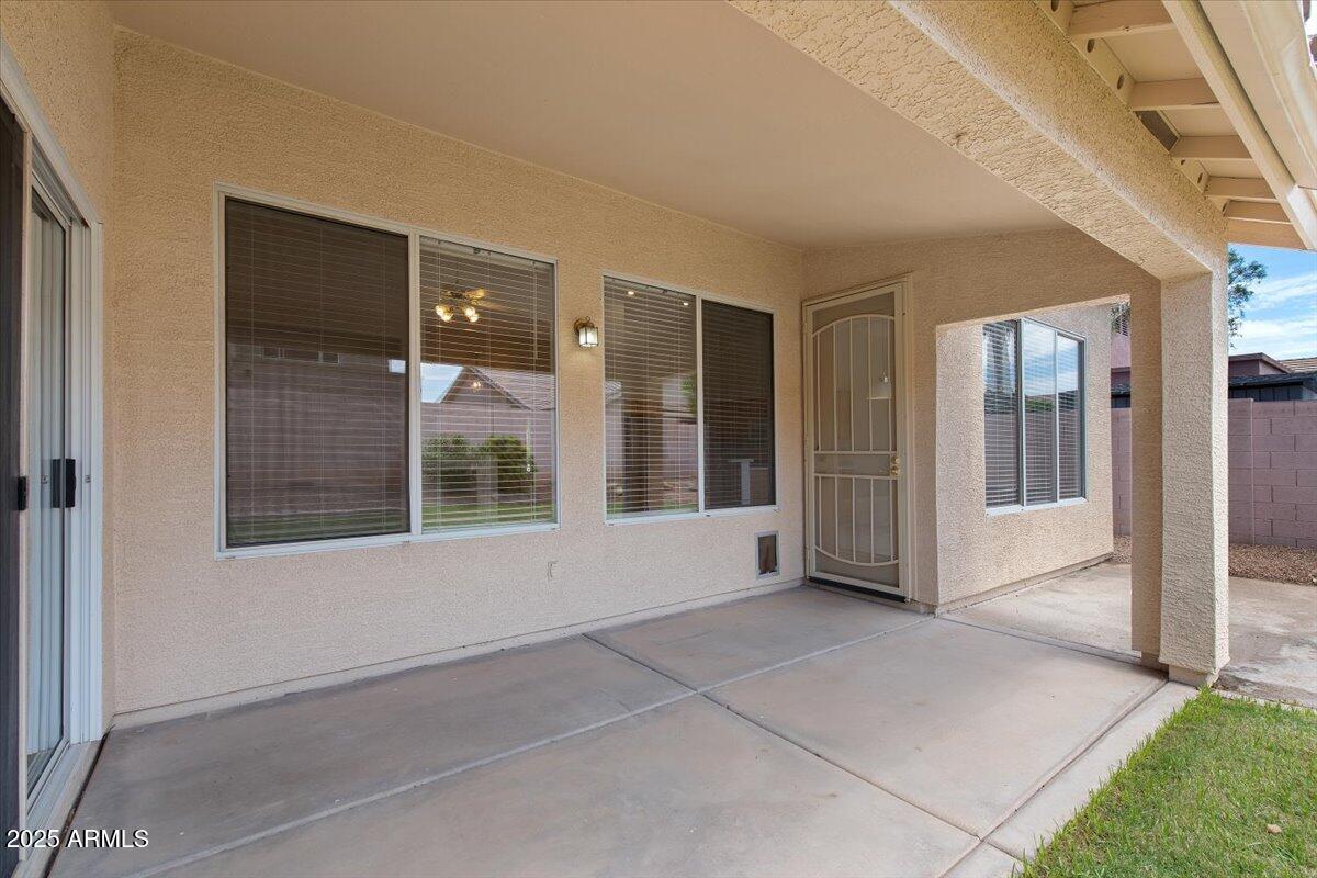 1563 East Robinson Way Chandler, AZ 85225 - Photo 19 of 21 a view of an empty room with a window