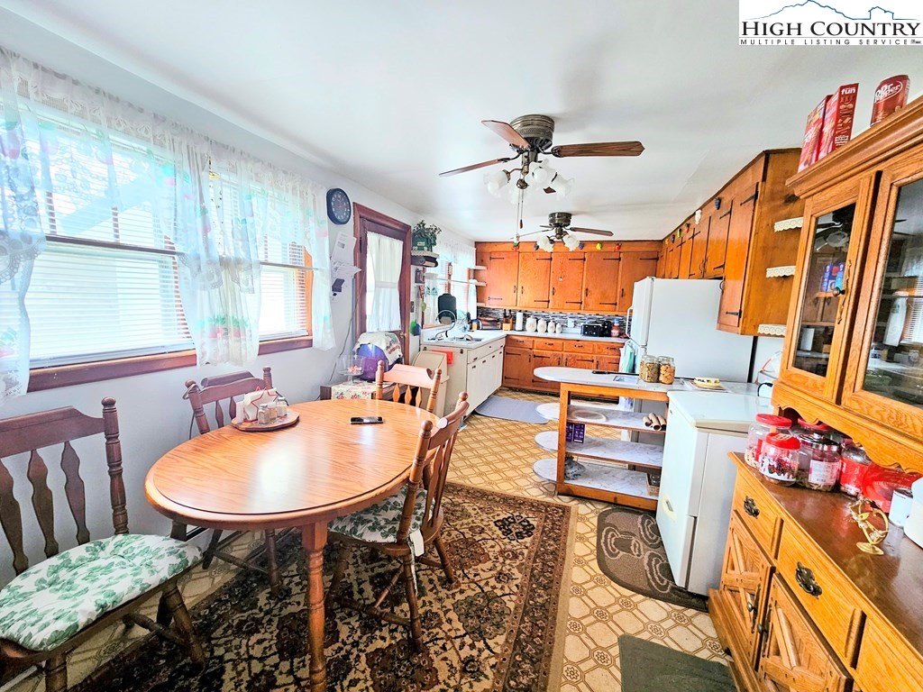 191 Timberline Road Troutdale, VA 24378 - Photo 4 of 18 Gallery Image 4