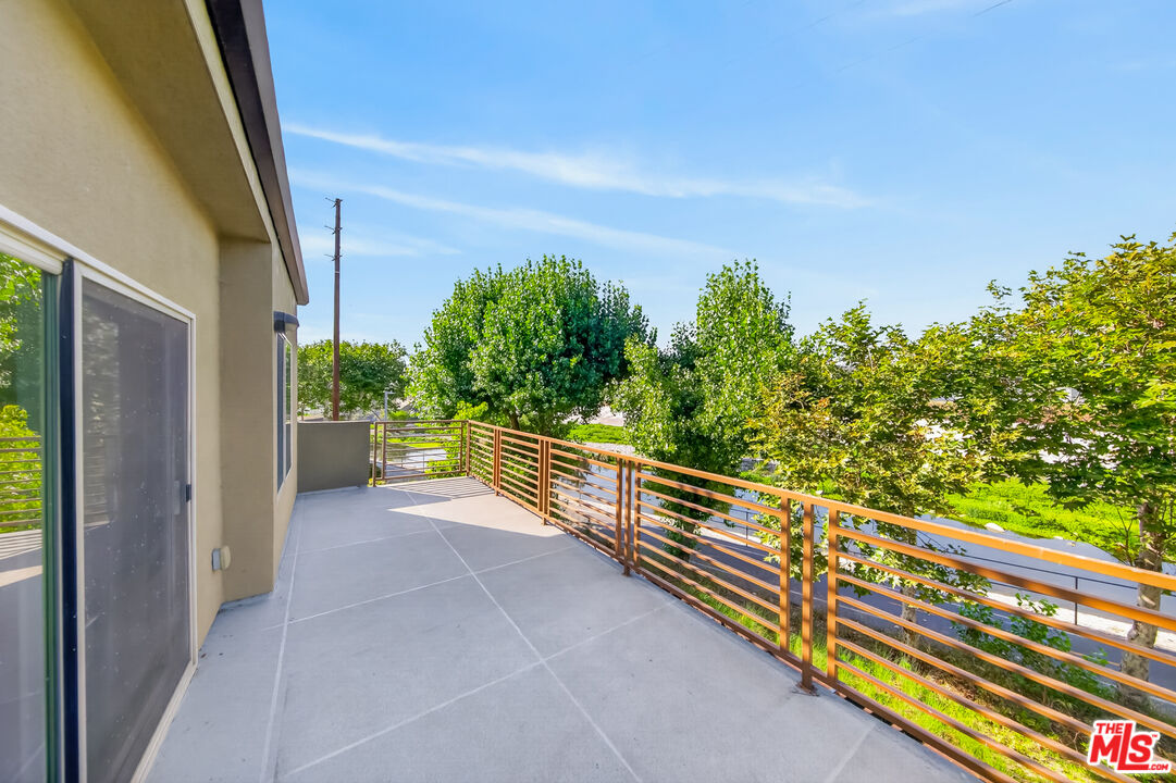 2980 Ripple Place, Unit 206 Los Angeles, CA 90039 - Photo 28 of 46