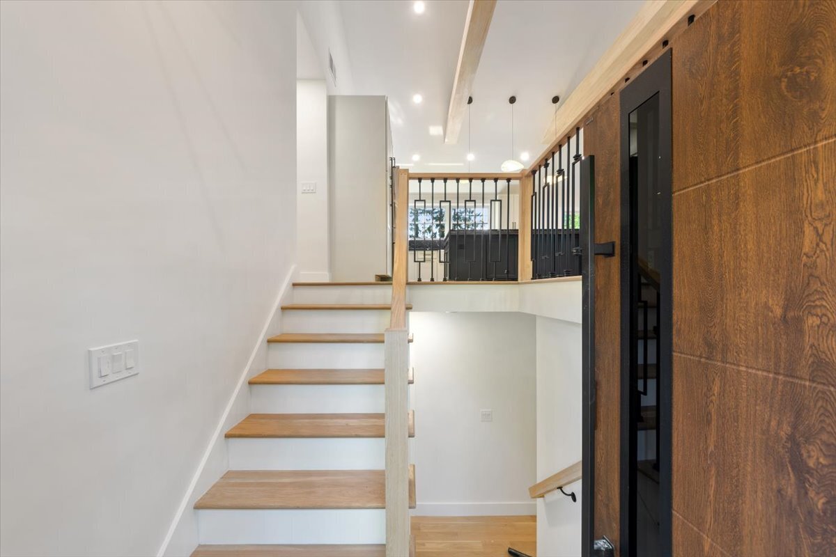 115 Mayfair Road Fairfield, CT 06824 - Photo 12 of 36