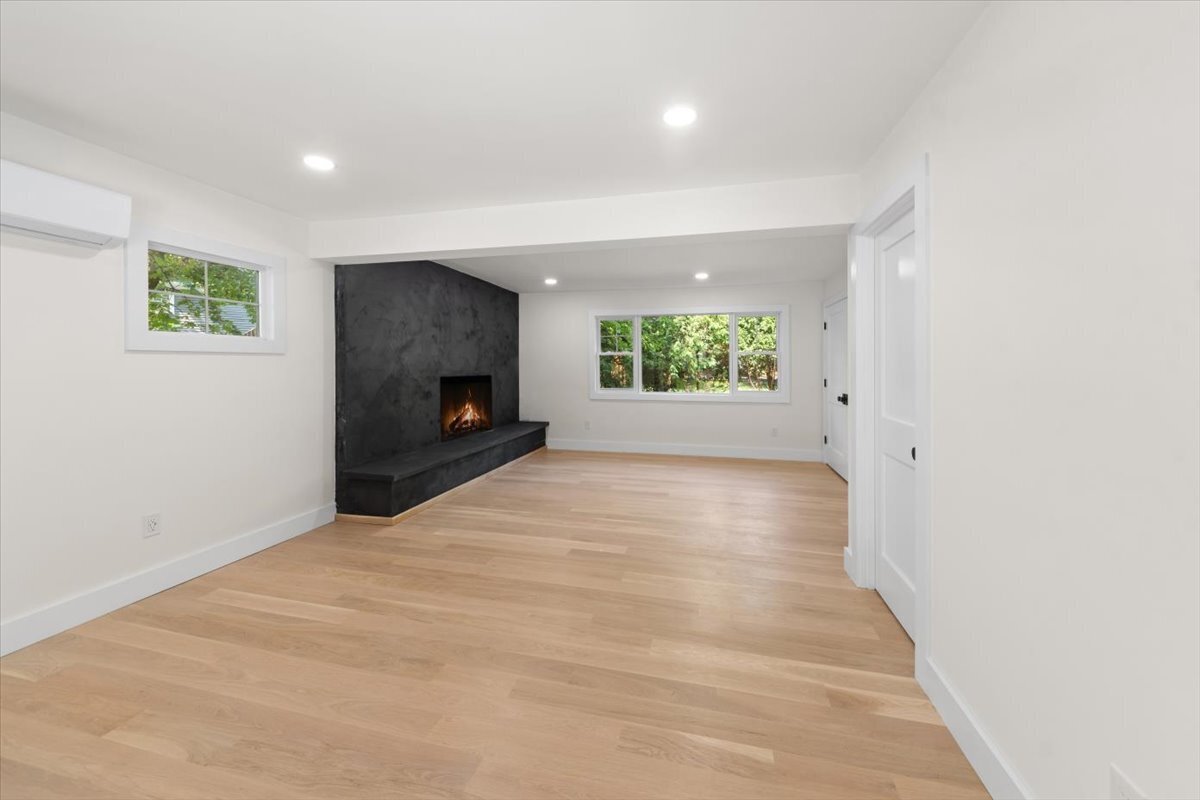 115 Mayfair Road Fairfield, CT 06824 - Photo 24 of 36