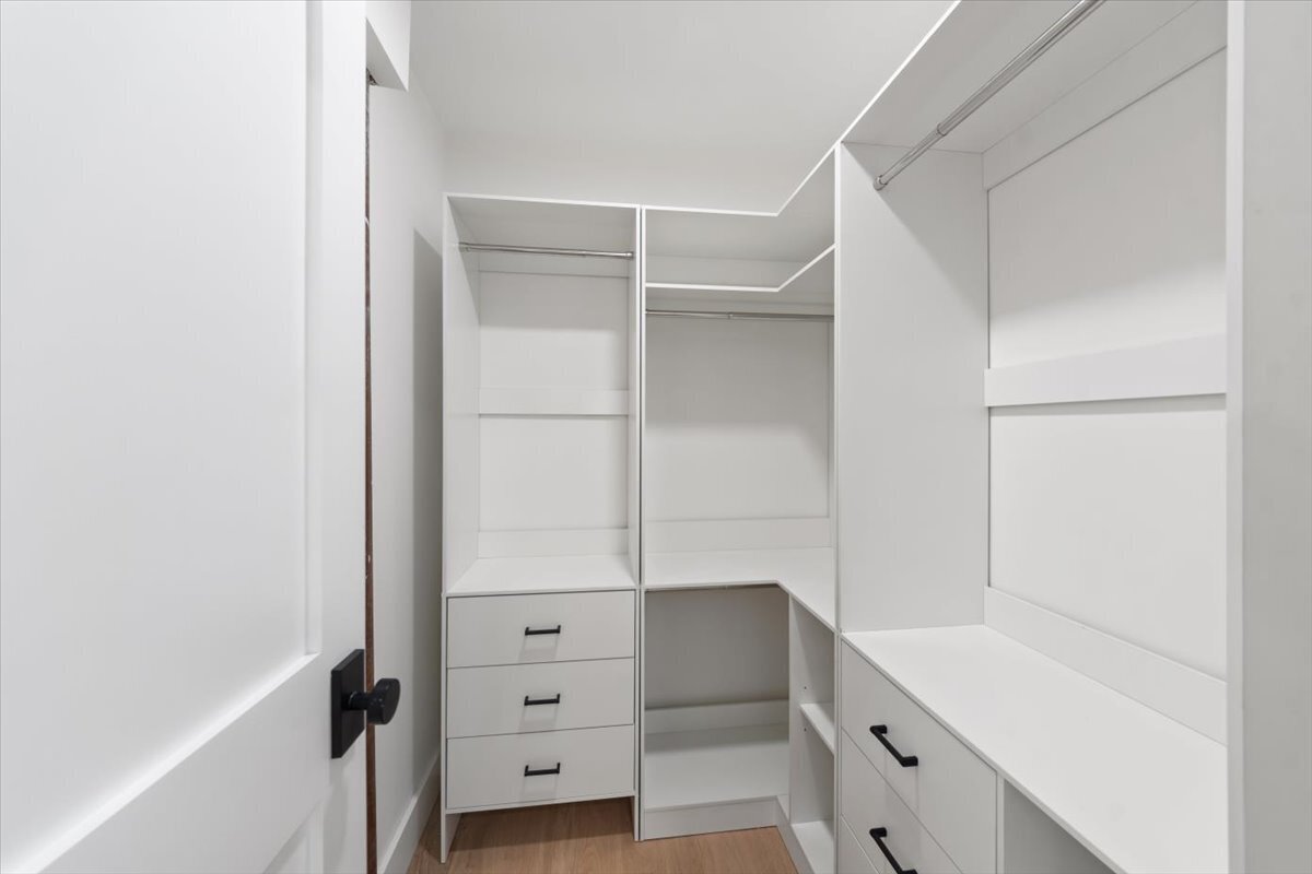 115 Mayfair Road Fairfield, CT 06824 - Photo 31 of 36 a view of walk in closet