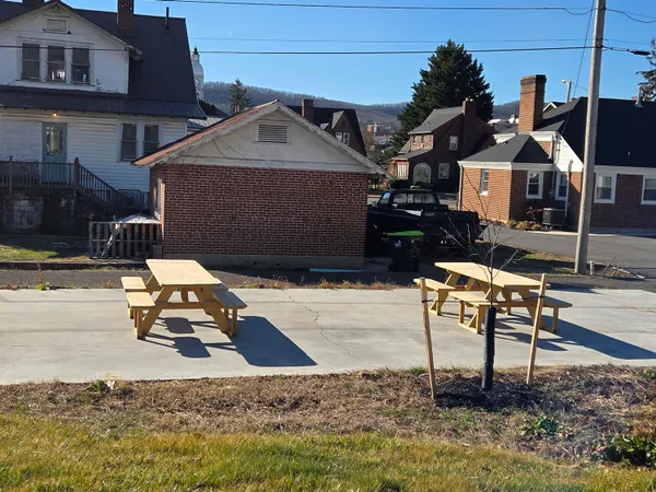 $209,500 | 417 North Washington Avenue, Unit 8, Pulaski, VA 24301