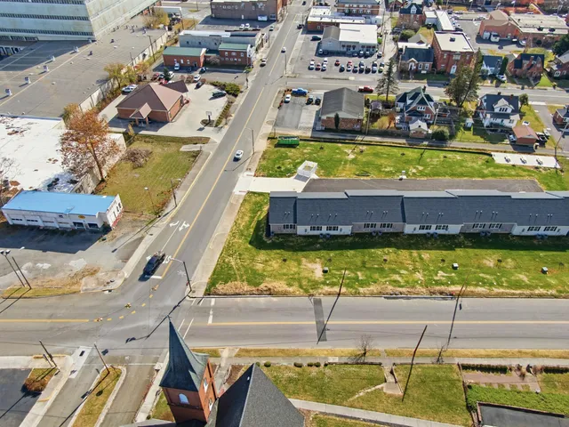 $209,500 | 417 North Washington Avenue, Unit 8, Pulaski, VA 24301