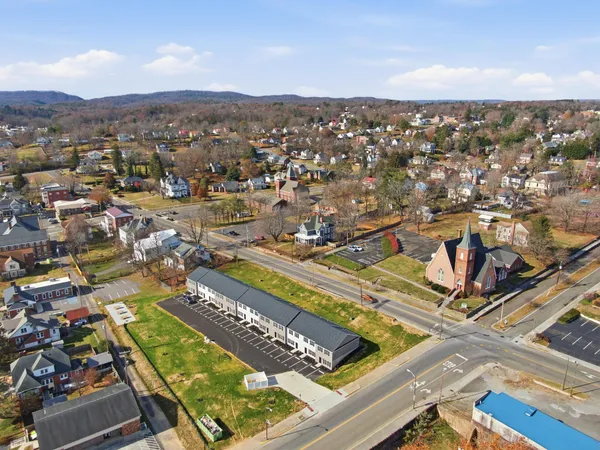 $209,500 | 417 North Washington Avenue, Unit 8, Pulaski, VA 24301