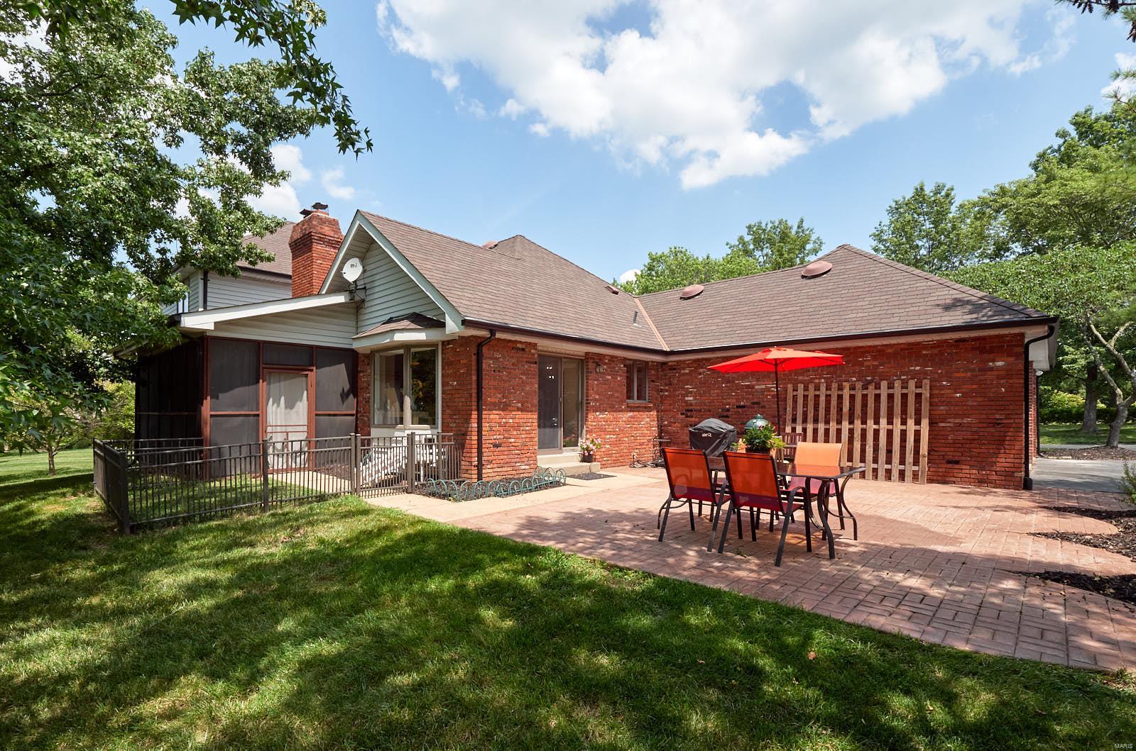 2061 Kehrs Mill Road Chesterfield, MO 63005 - Photo 4 of 49 Gallery Image 4