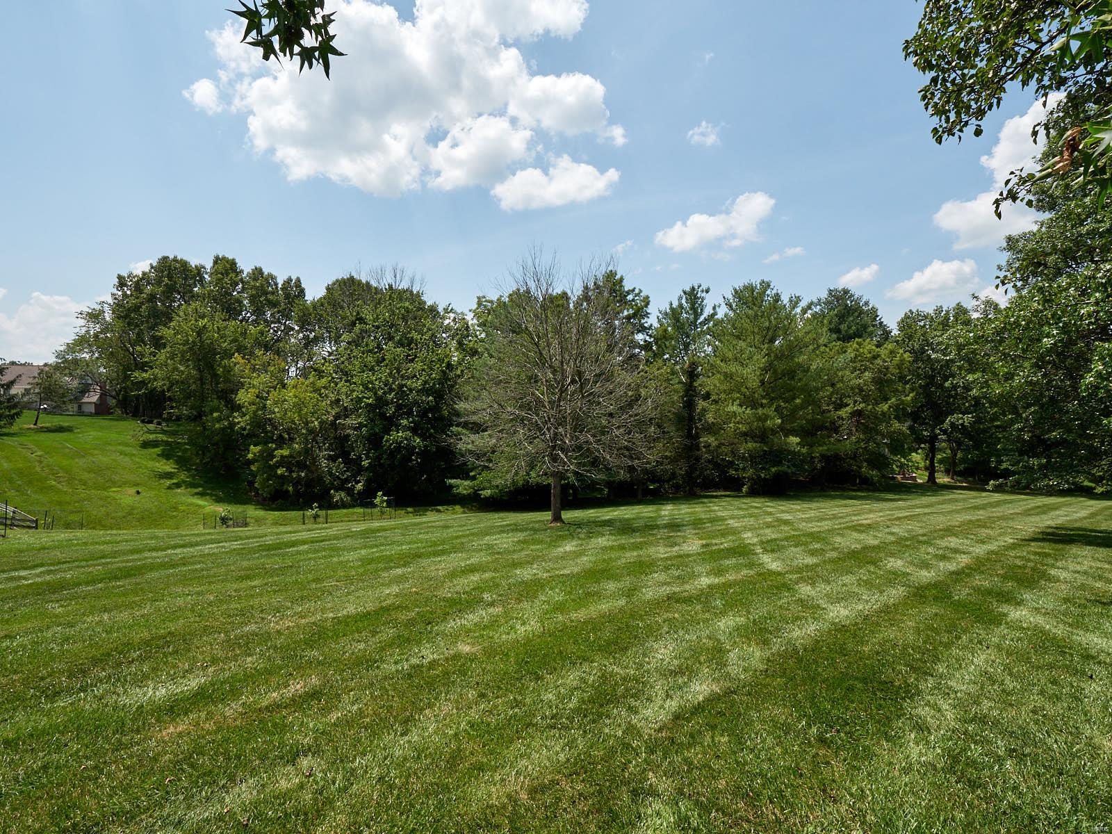 2061 Kehrs Mill Road Chesterfield, MO 63005 - Photo 47 of 49 Gallery Image 47