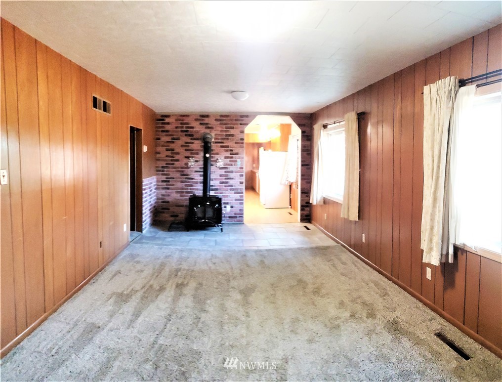 62 North Kirkpatrick Road North Omak, WA 98841 - Photo 11 of 33 a view of an empty room with a window