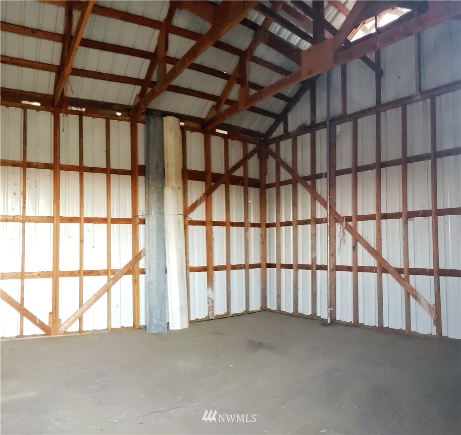 62 North Kirkpatrick Road North Omak, WA 98841 - Photo 23 of 33 a view of an empty room