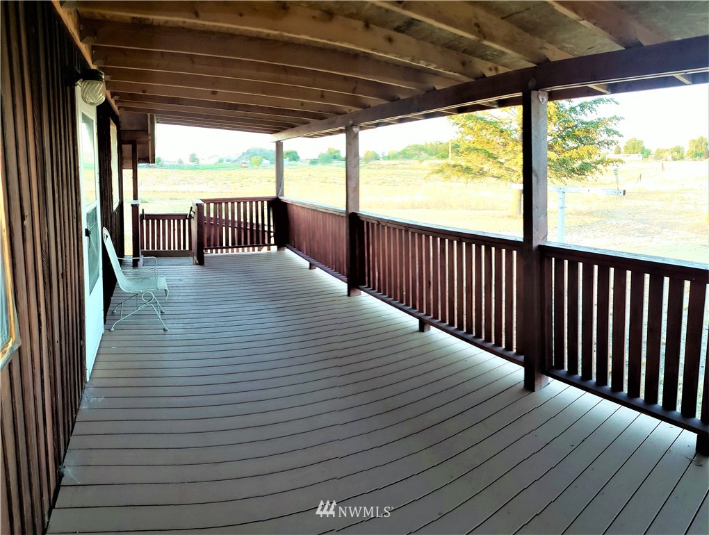 62 North Kirkpatrick Road North Omak, WA 98841 - Photo 9 of 33 a view of a balcony