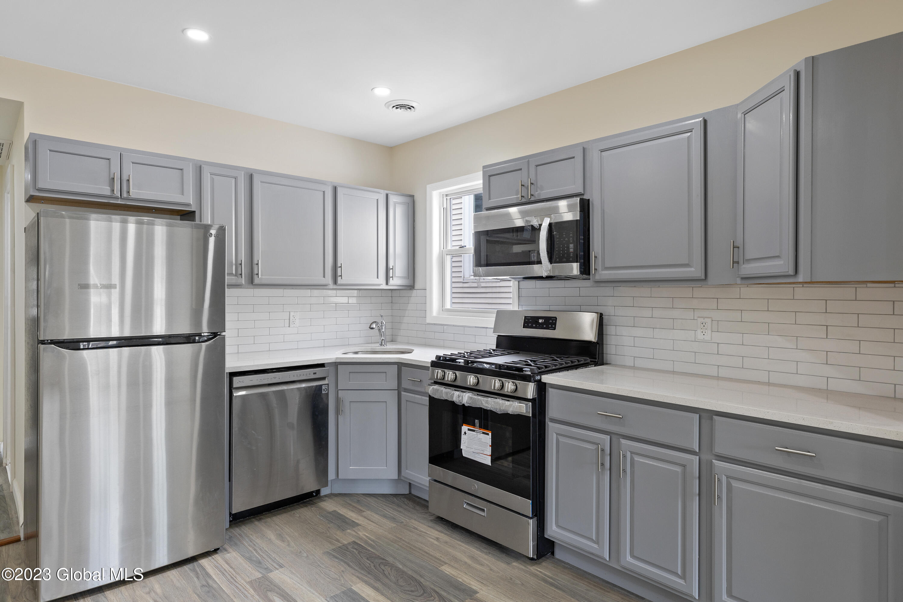 658 Crane Street Schenectady, NY 12303 - Photo 22 of 44 1 (29)