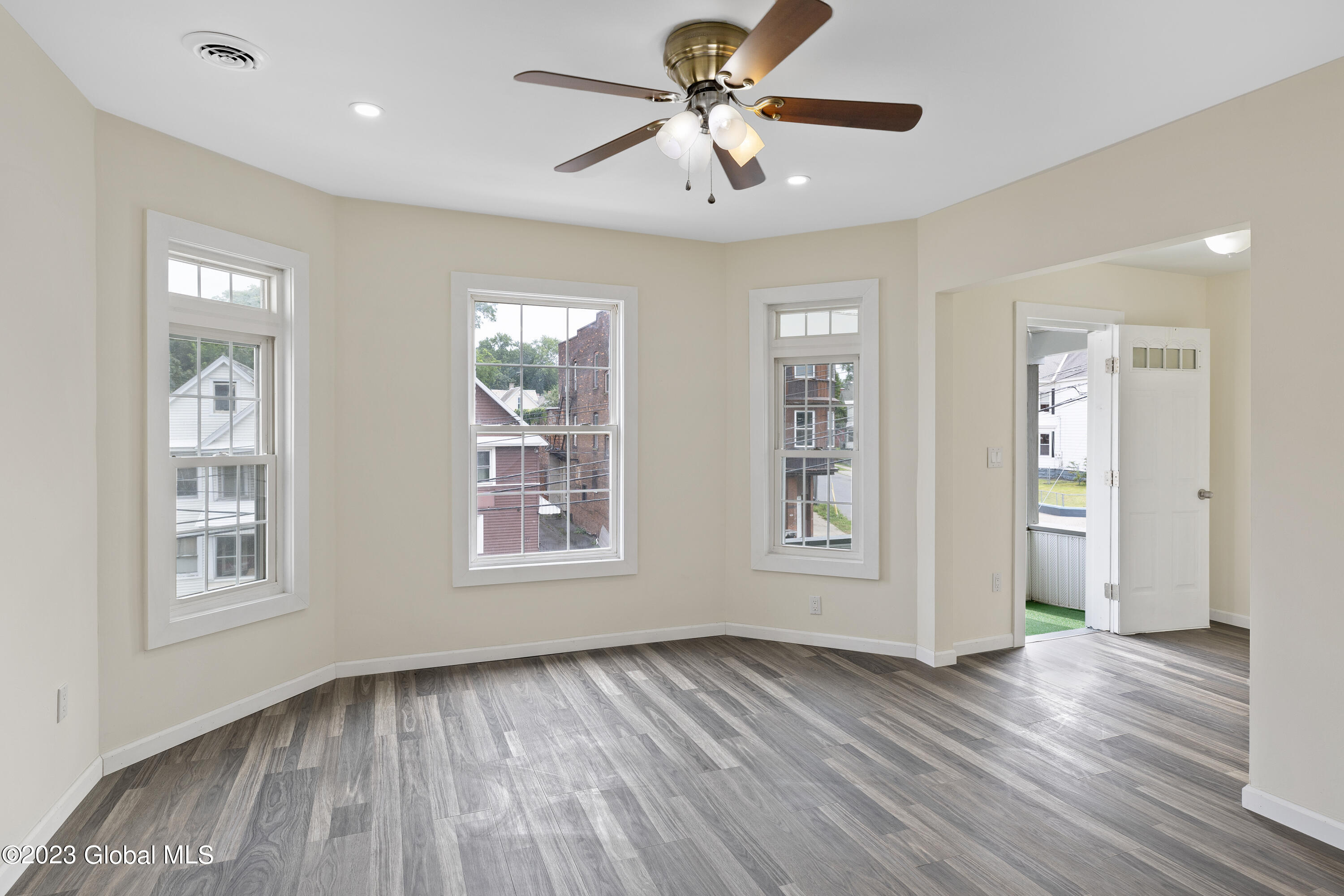 658 Crane Street Schenectady, NY 12303 - Photo 25 of 44 1 (31)