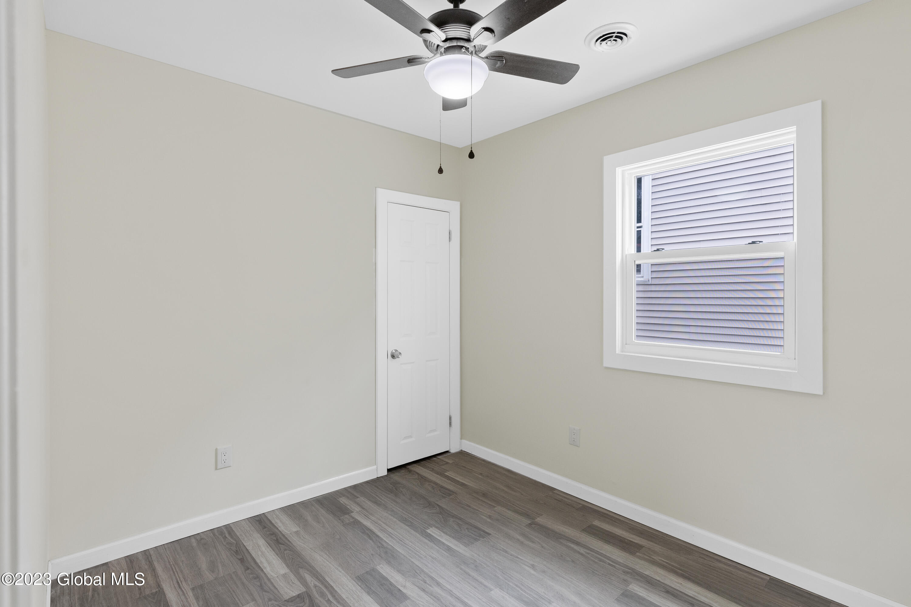 658 Crane Street Schenectady, NY 12303 - Photo 41 of 44 1 (51)