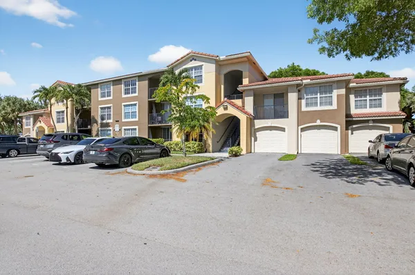 $304,999 | 15035 Michelangelo Boulevard, Unit 105, Delray Beach, FL 33446