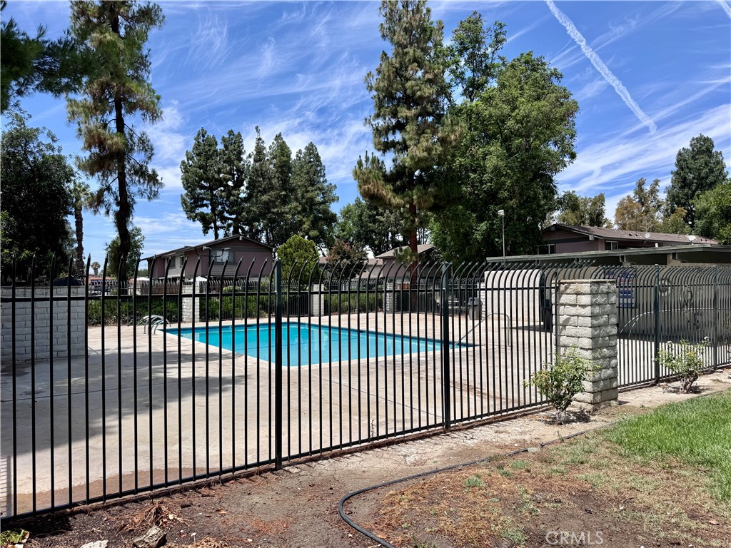 4877 Jackson Street, Unit B Riverside, CA 92503 - Photo 26 of 33 Community Pool