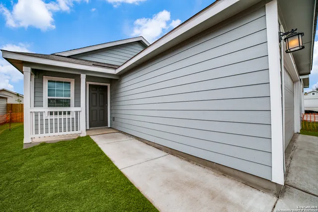 $1,675 | 8530 Western Tanager, San Antonio, TX 78245