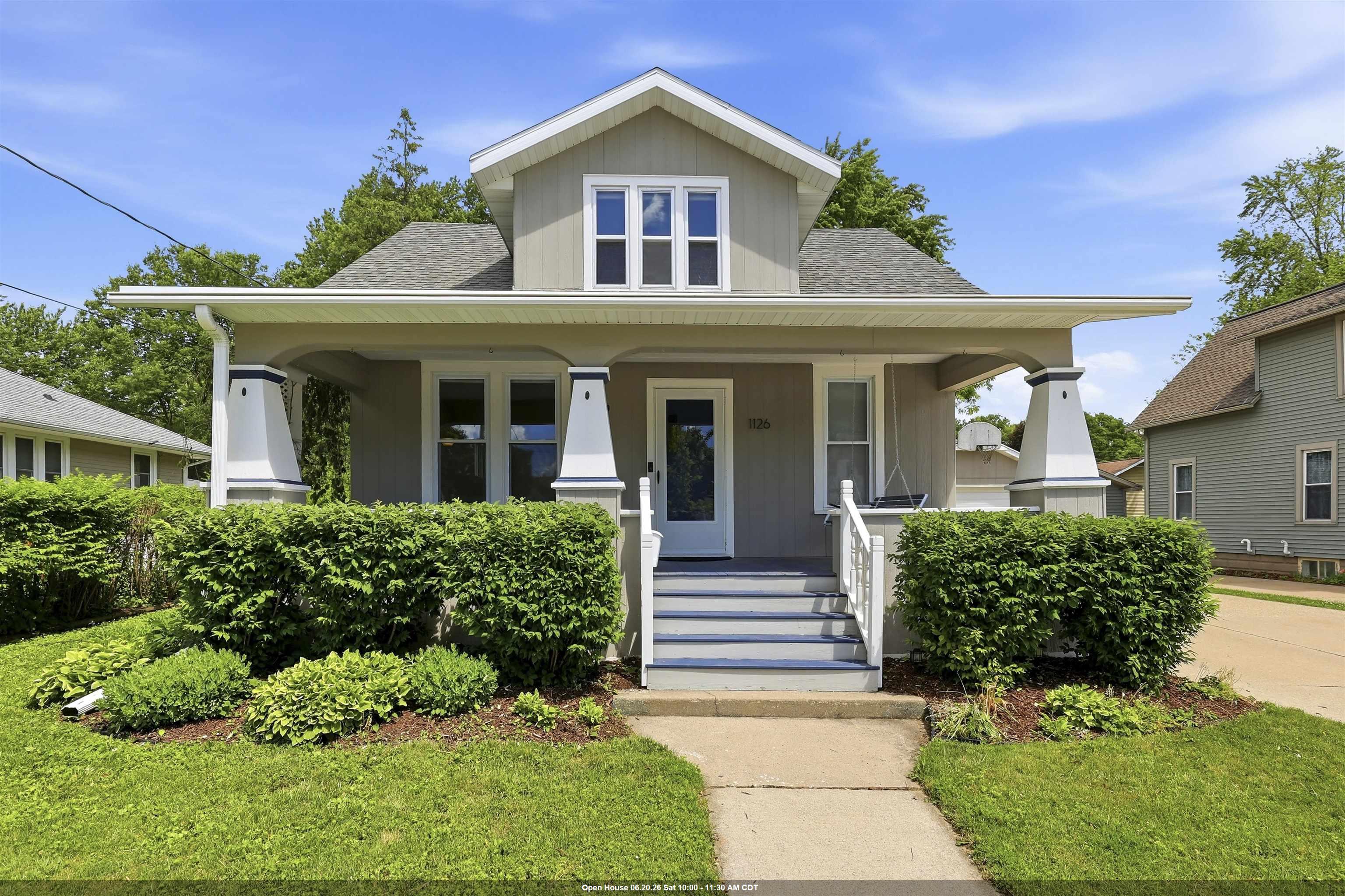 1126 West Harris Street Appleton, WI 54914 - Photo 1 of 27