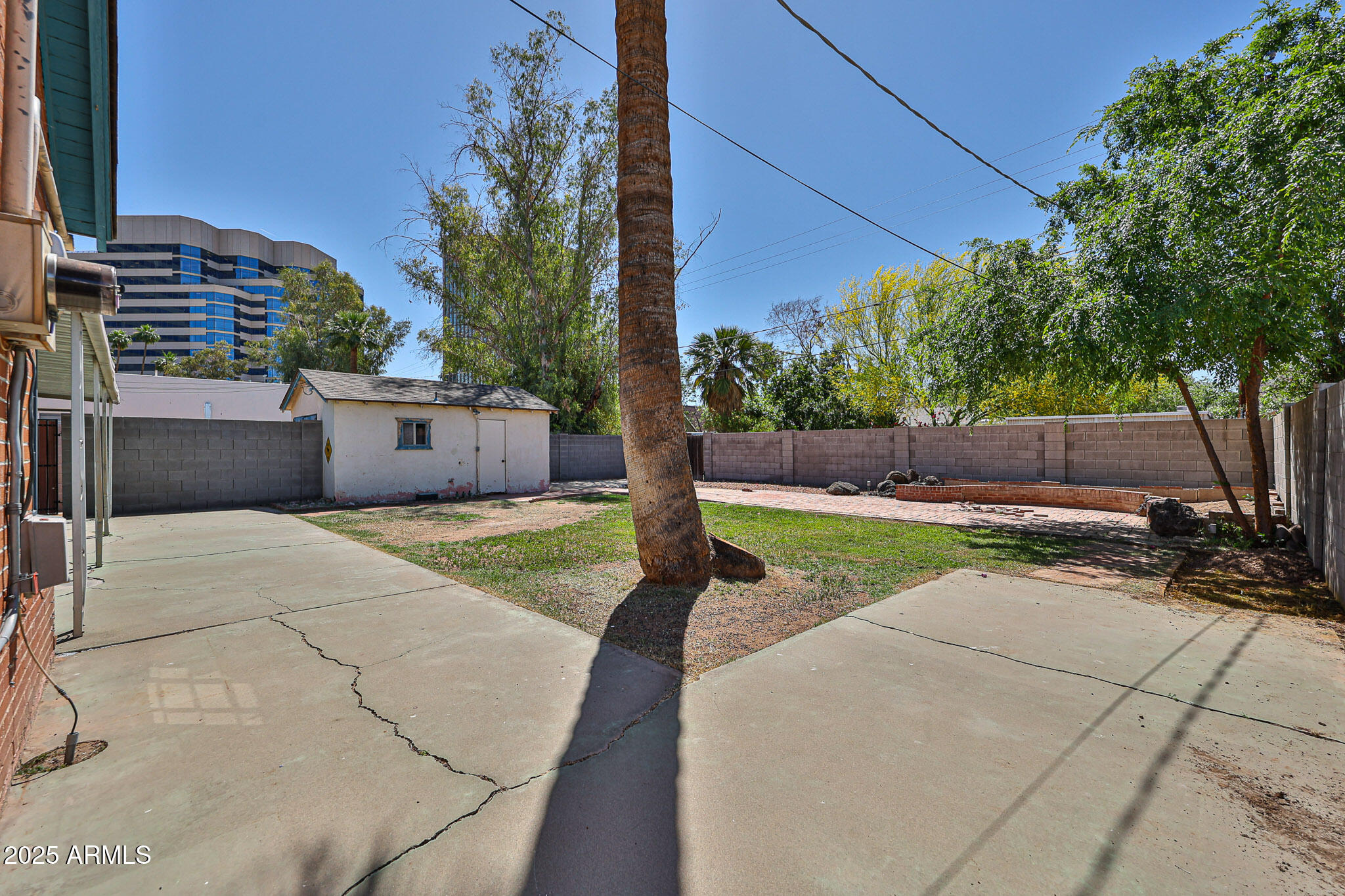 63 West Windsor Avenue Phoenix, AZ 85003 - Photo 40 of 43 a view of a backyard
