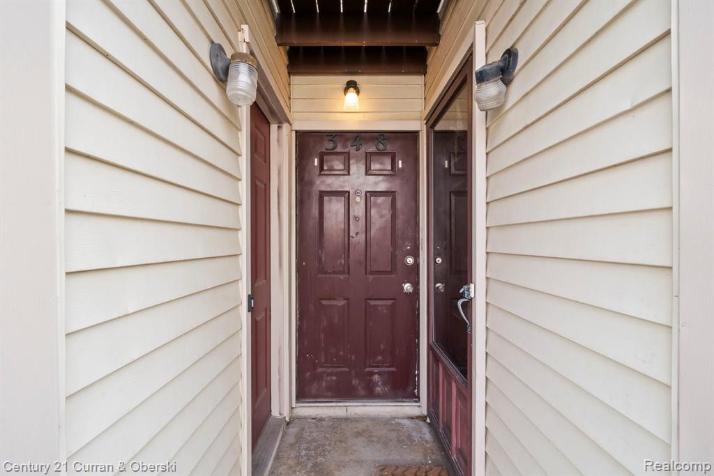 346 Roe Street Plymouth, MI 48170 - Photo 3 of 37