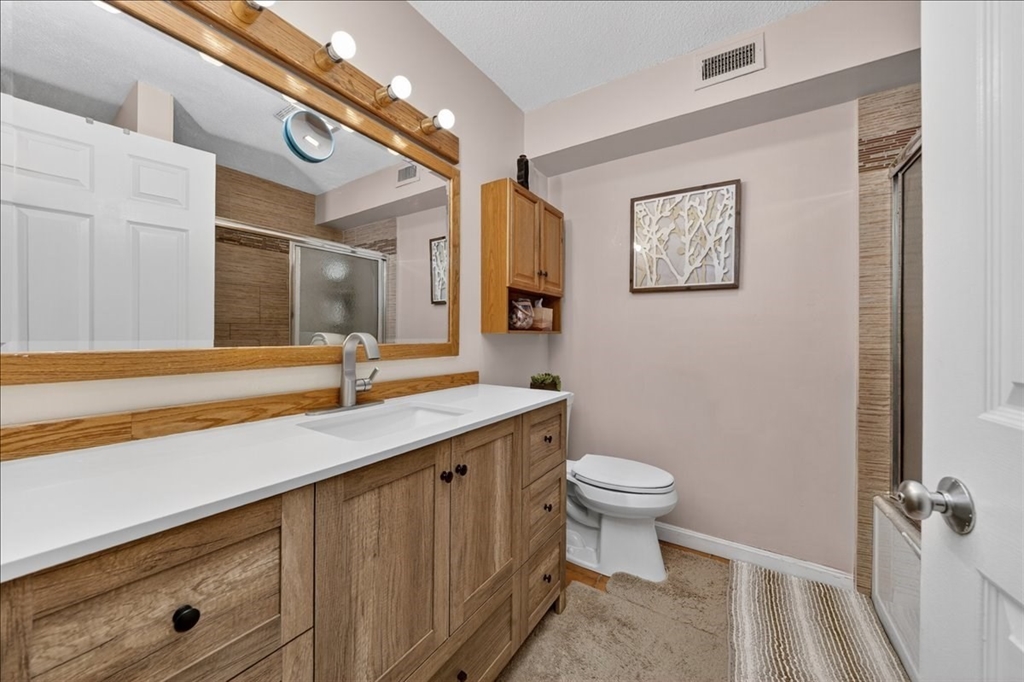 18 Beal's Cove Road, Unit F Hingham, MA 02043 - Photo 13 of 27