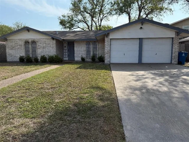 $1,650 | 308 East Broadway Avenue, Portland, TX 78374