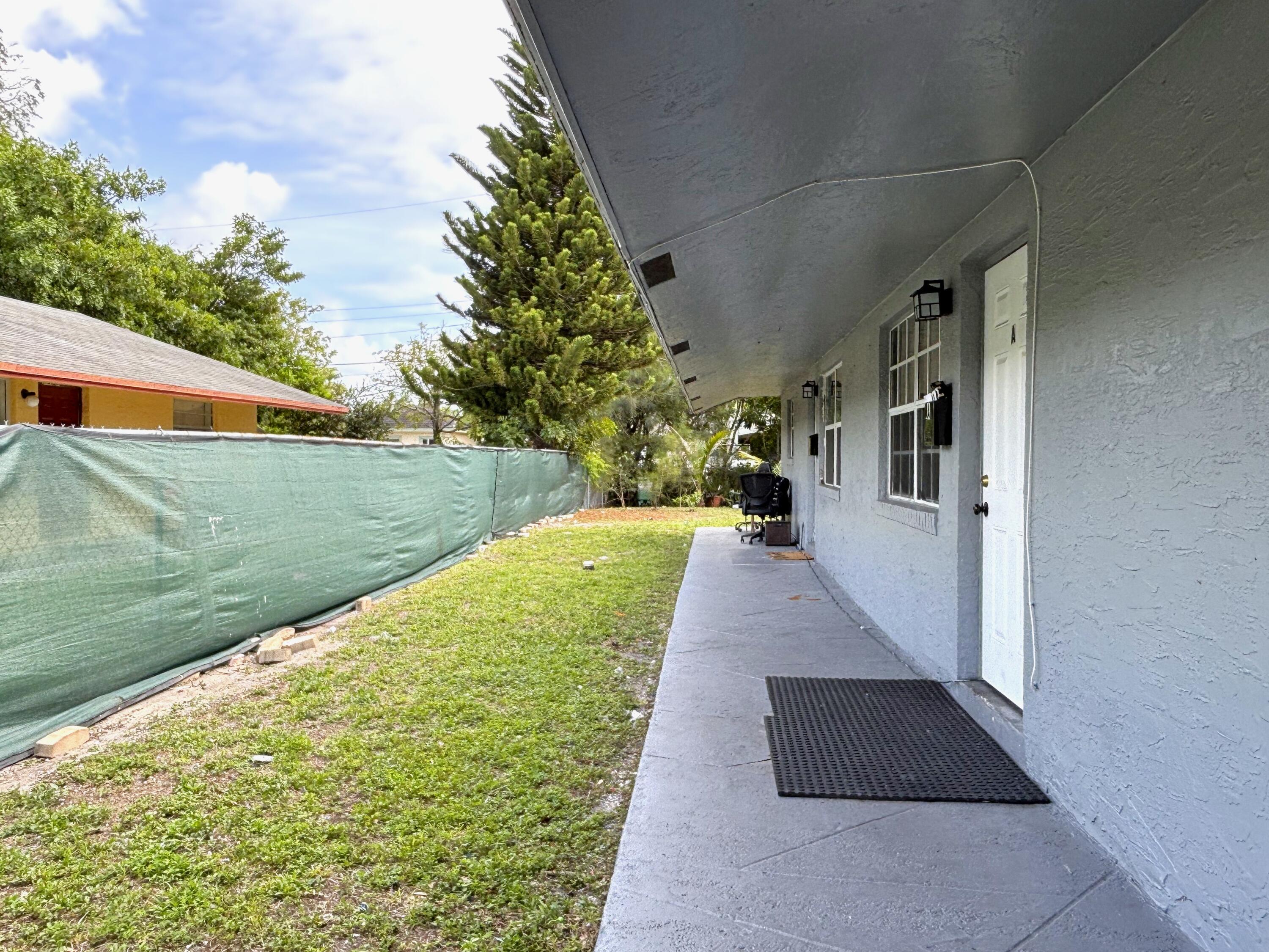 830 Southwest 10th Street Pompano Beach, FL 33060 - Photo 6 of 11 IMG_8631