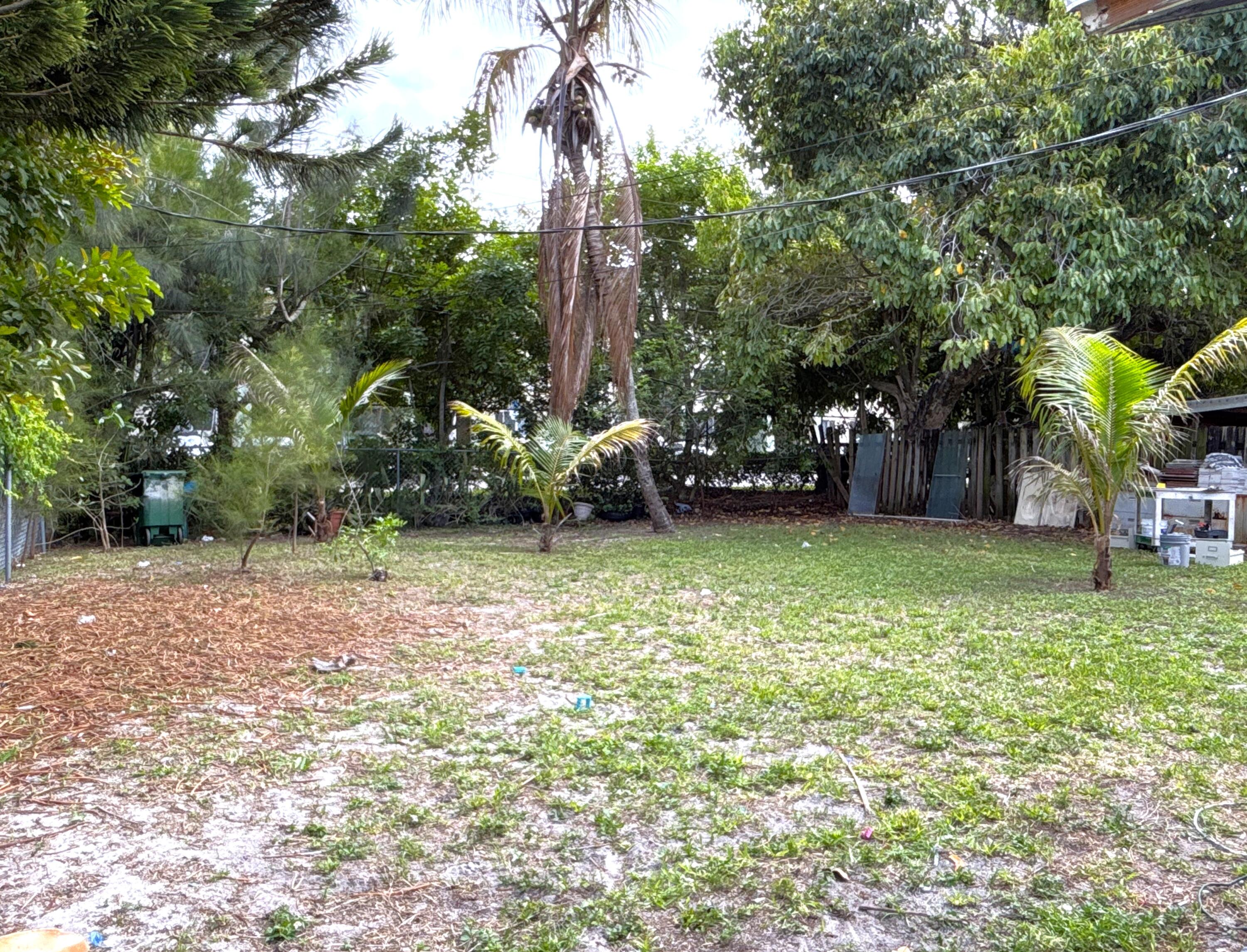 830 Southwest 10th Street Pompano Beach, FL 33060 - Photo 9 of 11 IMG_8641
