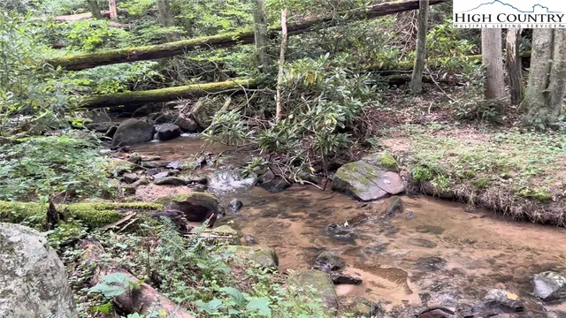 a view of an outdoor space