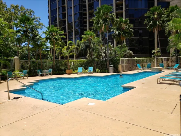 $2,550 | 1212 Nuuanu Avenue, Unit 1010, Honolulu, HI 96817