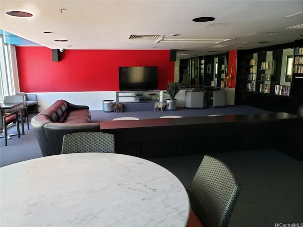 $2,550 | 1212 Nuuanu Avenue, Unit 1010, Honolulu, HI 96817